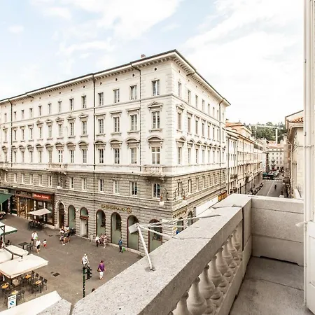 Palazzo Diana Exclusive Mansion R&r * ترييستي